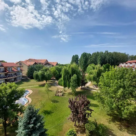 アパート Cserke Napfeny *