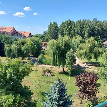 Cserke Napfeny アパート Cserkeszőlő